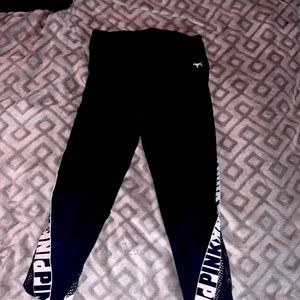 Black and white yoga leggings SMALL!